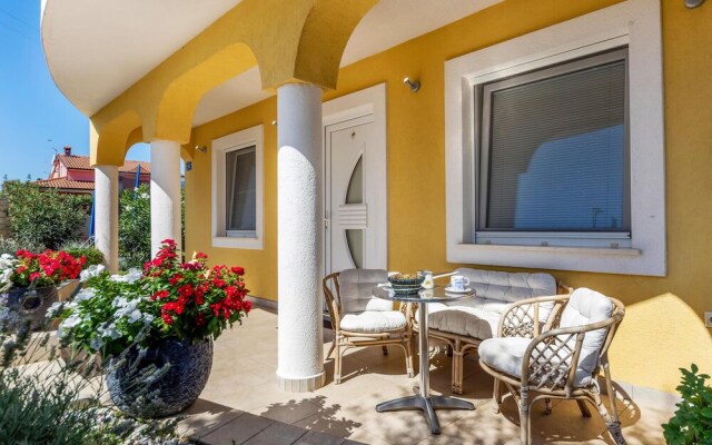 Stunning Home in Buje With Wifi and 2 Bedrooms
