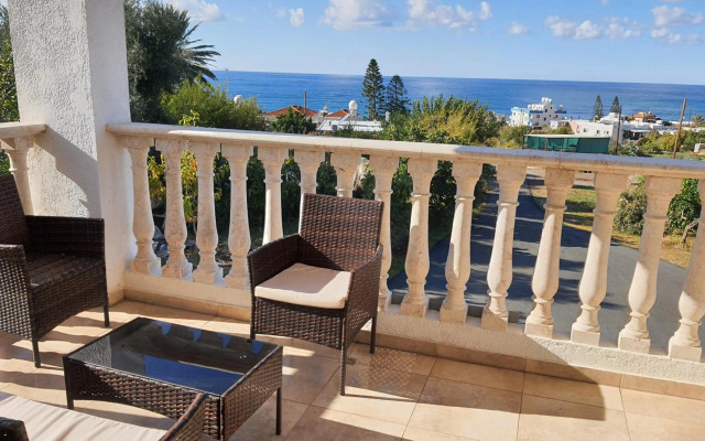 JOANNA SUNSET APTS Pomos