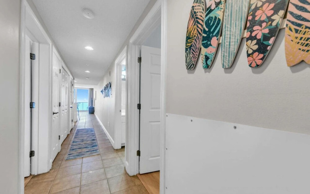 Majestic Beach Towers 2-1803