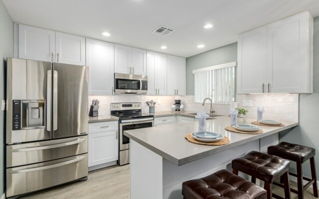 Belleview Phoenix 3 Bedroom Townhouse by RedAwning