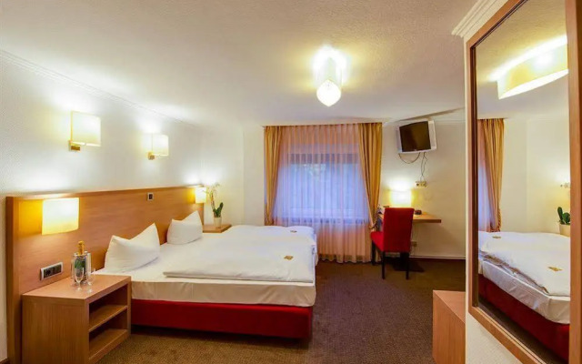 EHG Elbe Hotel Geestacht