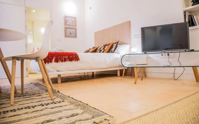 San Juan Alfalfa Oasis I by Valcambre