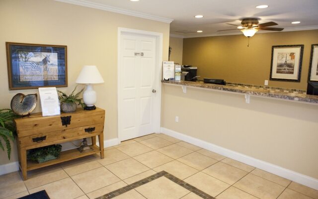 Club Naples RV Resort