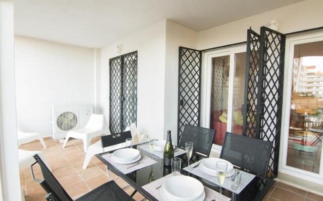 2187-Lovely 2bedrooms with pool and playground