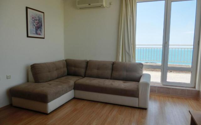 Panoramic Sea View Apartment with 25m2 Balcony Crown Fort Club Fort Noks Sveti Vlas