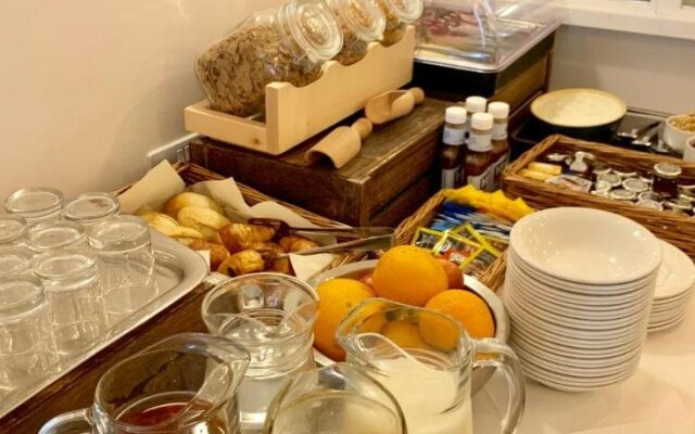 The Claremont Hotel - Adult Only