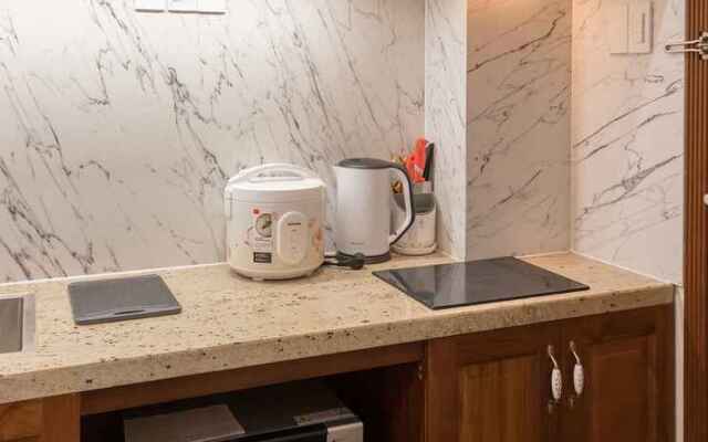 Woody House Boutique