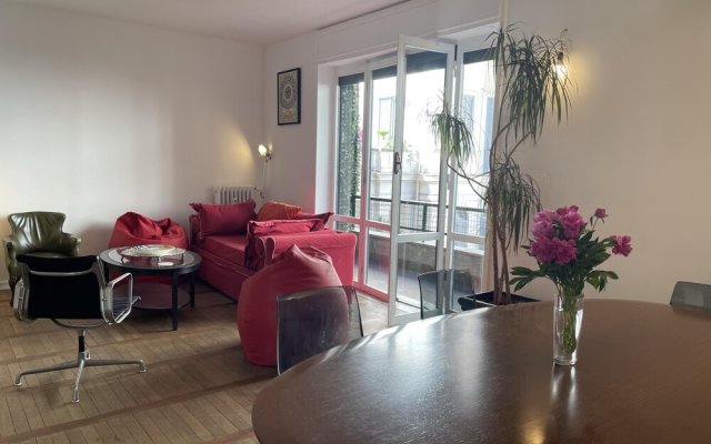 My Summer in Rome Spacious 2BR 2 Bath Home With a Balcony Near Famed Piazza del Popolo