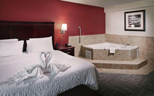 Hampton Inn & Suites Millington