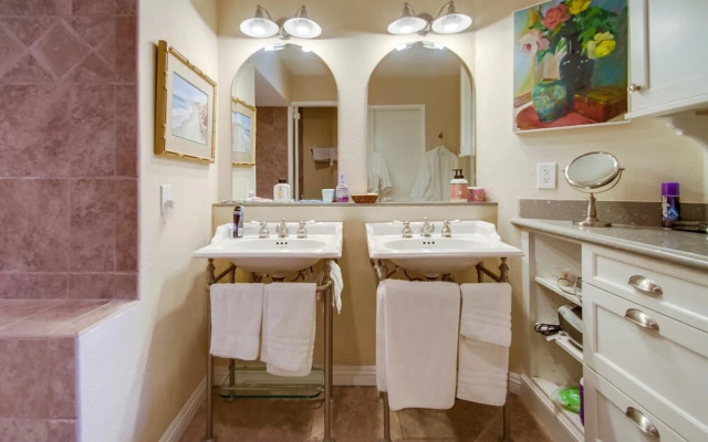 Gorgeous Ocean View Condo with Pool & Spa SURF9 by RedAwning