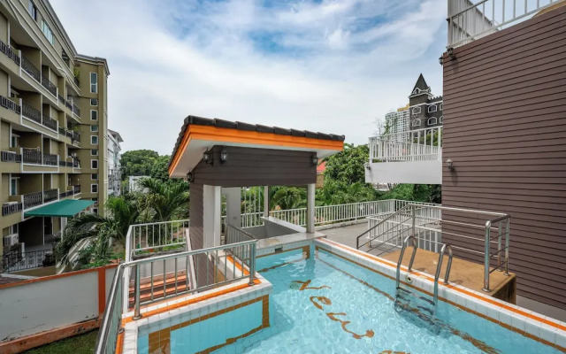 New Nordic Club 2 by Apartwell