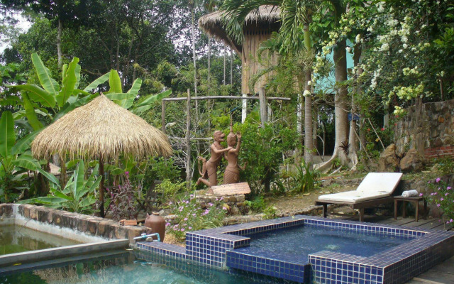 Le Bout du Monde Khmer Lodge