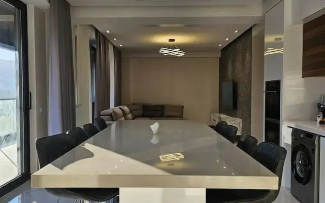 Lux House in Archi Tbilisi