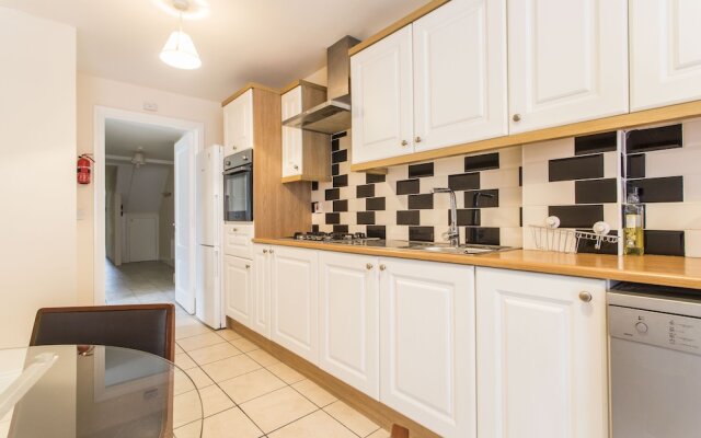 Drumcondra Station Lodge