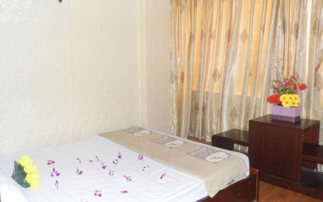 Tonkin Hotel
