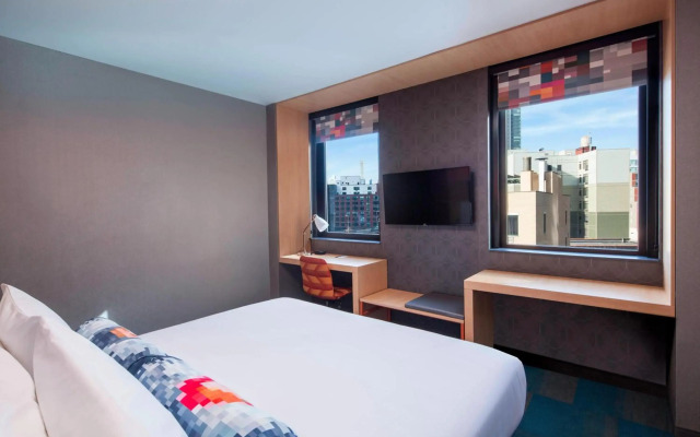 Aloft Long Island City - Manhattan View