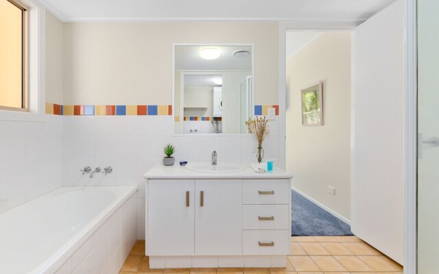 Hastings Cove Apartment