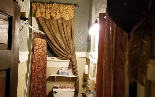 The Inn of the Patriots Bed and Breakfast Hotel