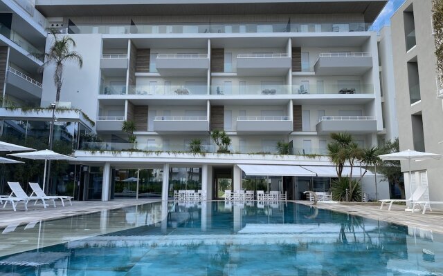 Youmami Lifestyle Suite Hotel