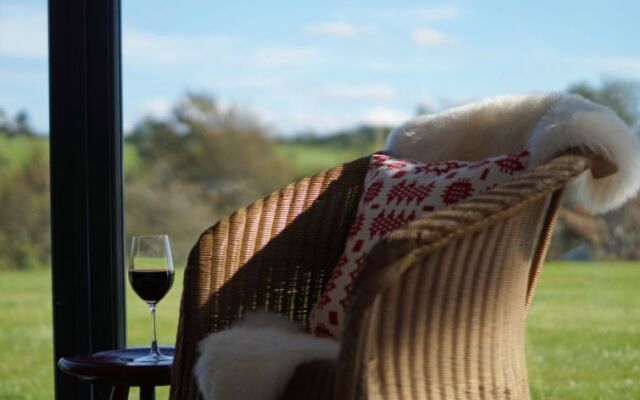 Holiday Home Cae Cwpwl