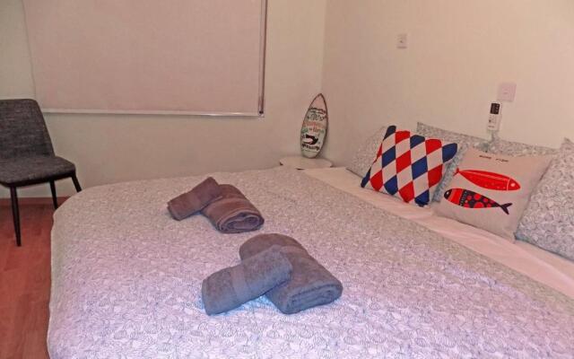3b Seafront Retro apt - Olympic beach