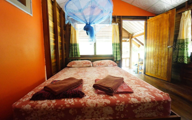 Pasai Beach Lodge