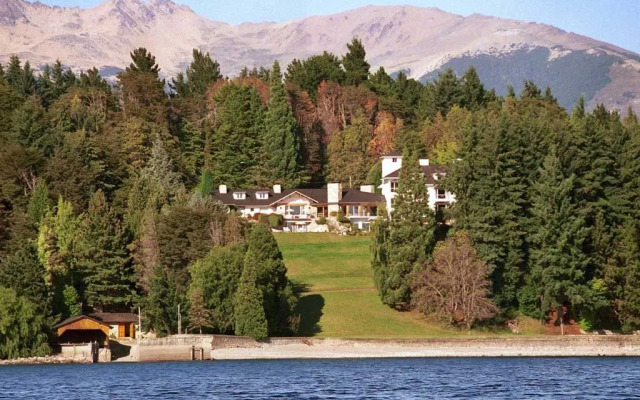 La Cascada Casa Patagónica by DON