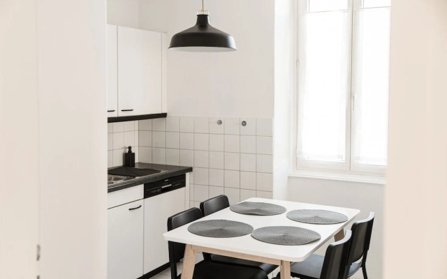 Giuka Apartment