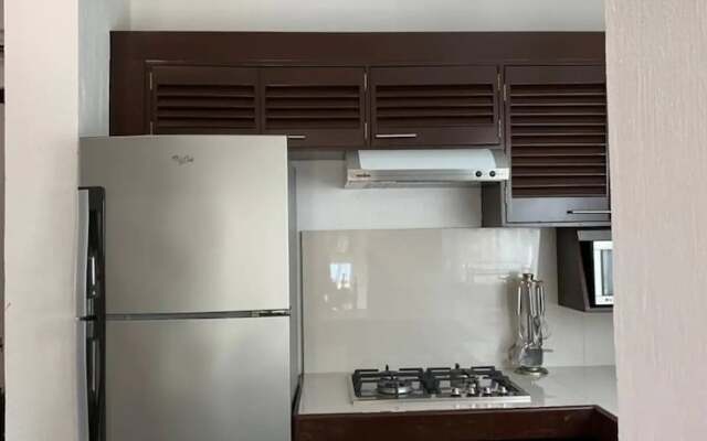 Marina Suites by TRVL2HM