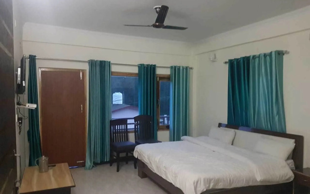 Hotel Uttaranchal Inn