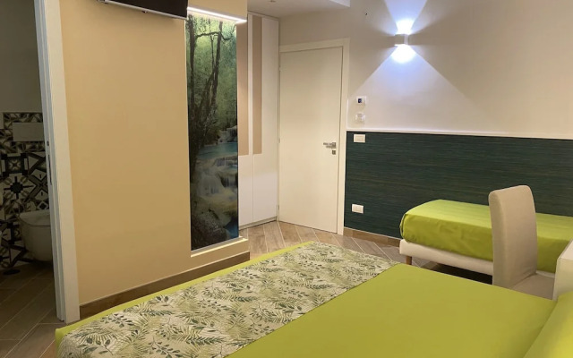 Room in B&B - Triple Room in B&b - a Stone's Throw From the sea