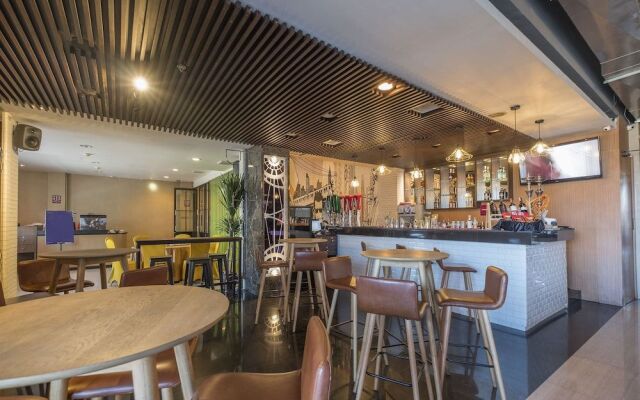 Capital O 1276 Hotel Aswin