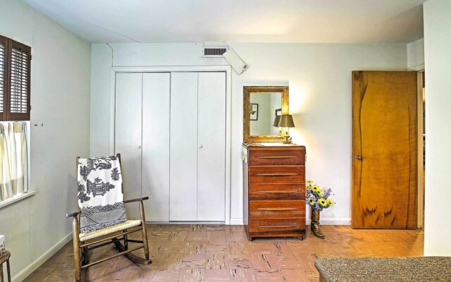 Mid-century Hideaway: Spacious Brownsville Home!