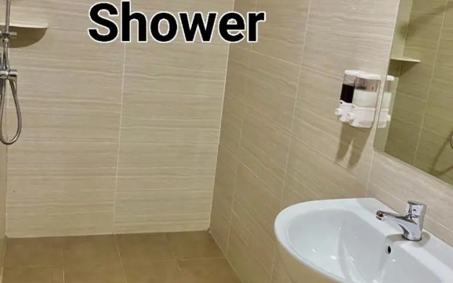 OYO 142 SH Hotel Kota Damansara