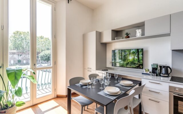 AwesHome Luxury Apartment