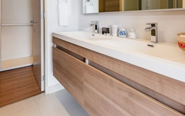 Artsy, Hi-Tech Condo in the Heart of Roma