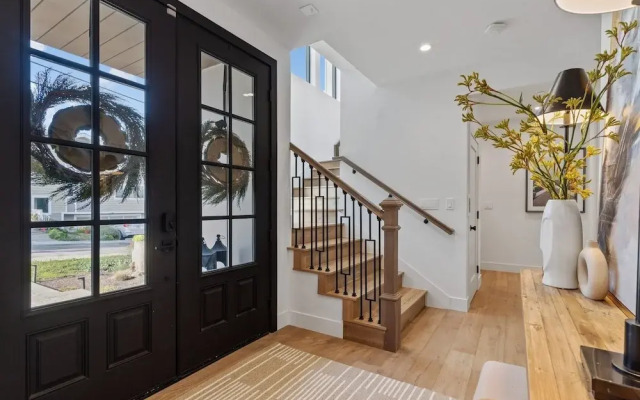 Ocean Whispers 4 Bedroom Home