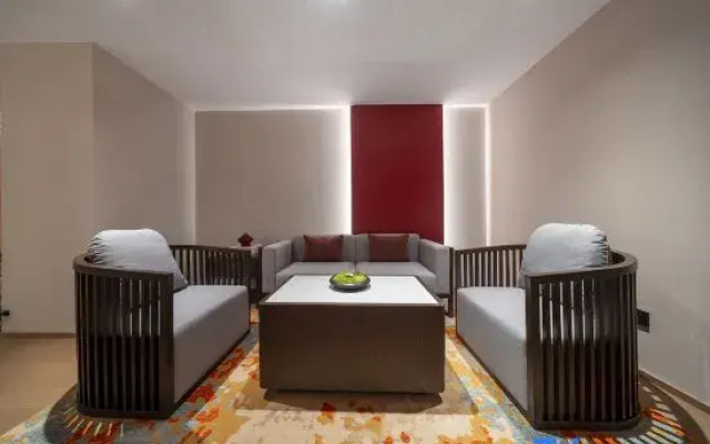 Qianna Hotel