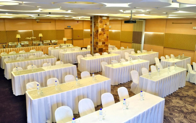 Go Hotels Iloilo