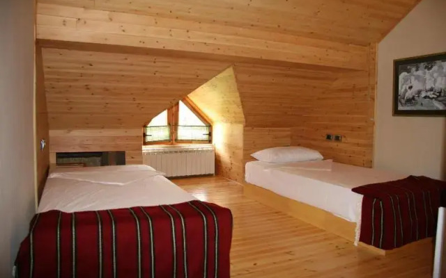 Natyral Razma Resort
