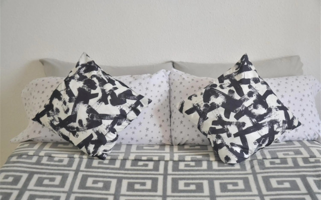 Pretty Studio With Swimming Pool