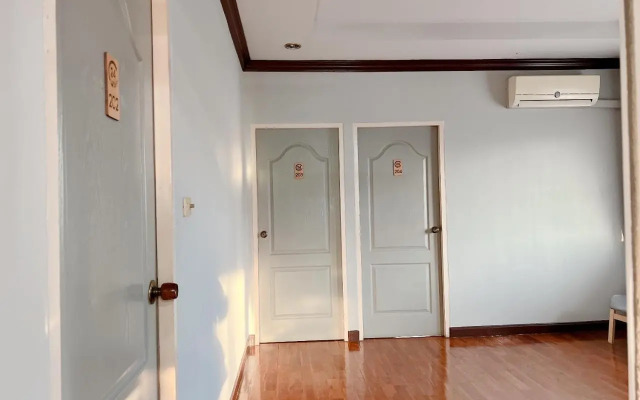 24 Hostel Donmuang