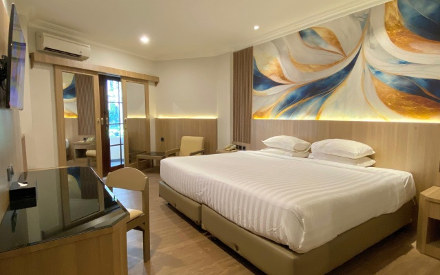 Lombok Raya Hotel – Guest Rooms – Mataram