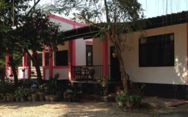 Auangkham hotel Fang