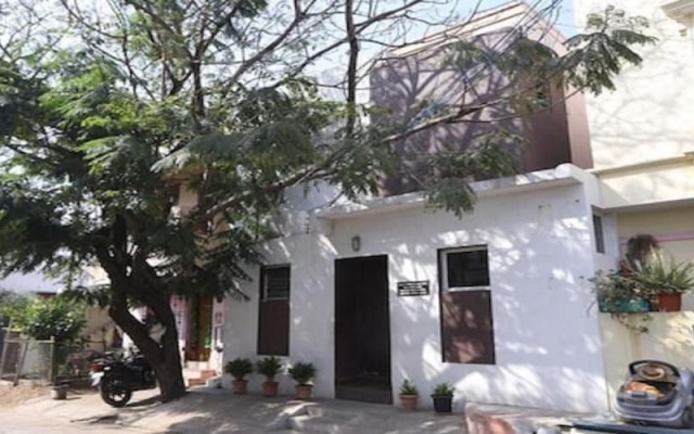 Nestlay Rooms - Ambattur