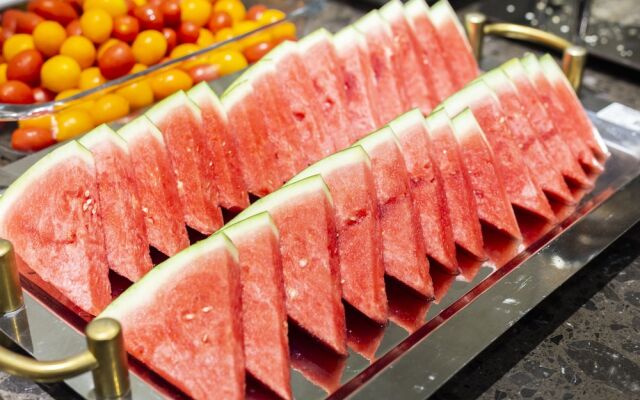 Jinglai Hotel·Selection (Shanghai Xujiahui Jiaotong University)