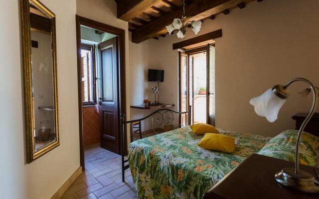 Villa in Le Marche with stunning views-Villa Monteverde