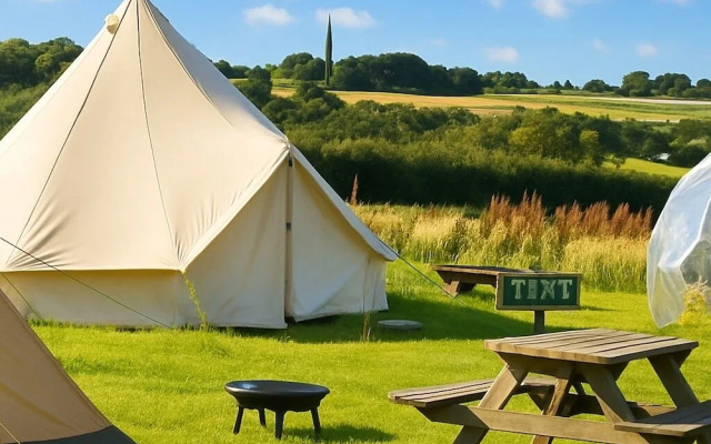 Cozy Wigwam With Heating & tv