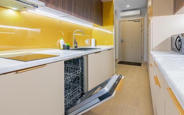 Smart Host on 1st Leonova Street