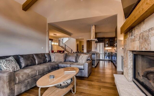 River Song At The Shores